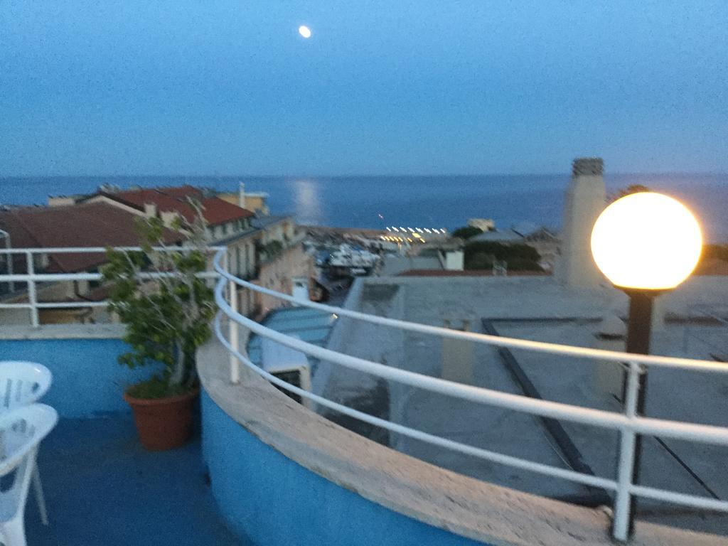 Hotel Belvedere Санремо Экстерьер фото